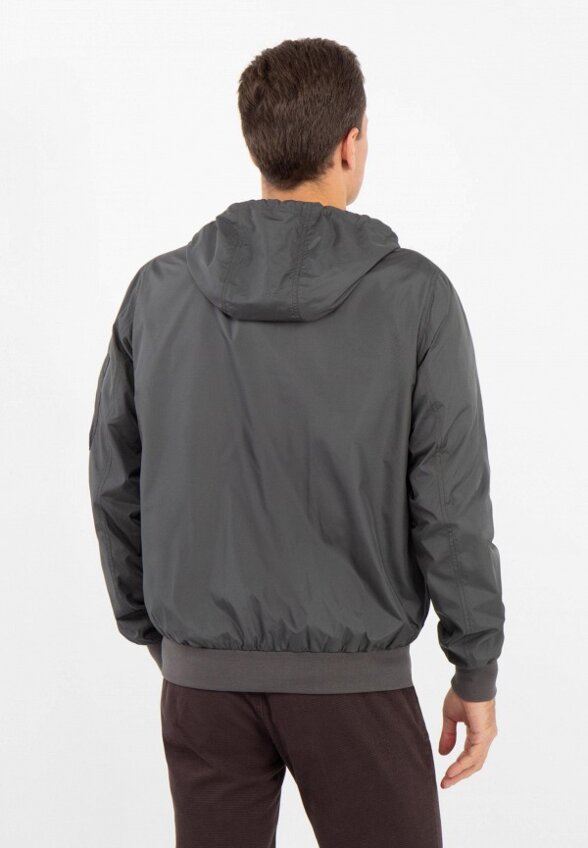 Ветровка Gino Pellini