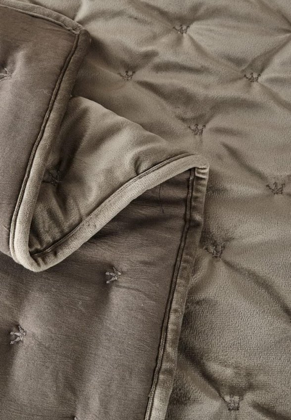 Комплект с покрывалом Sofi De Marko