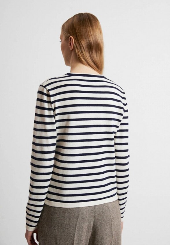 Джемпер Vassa Code