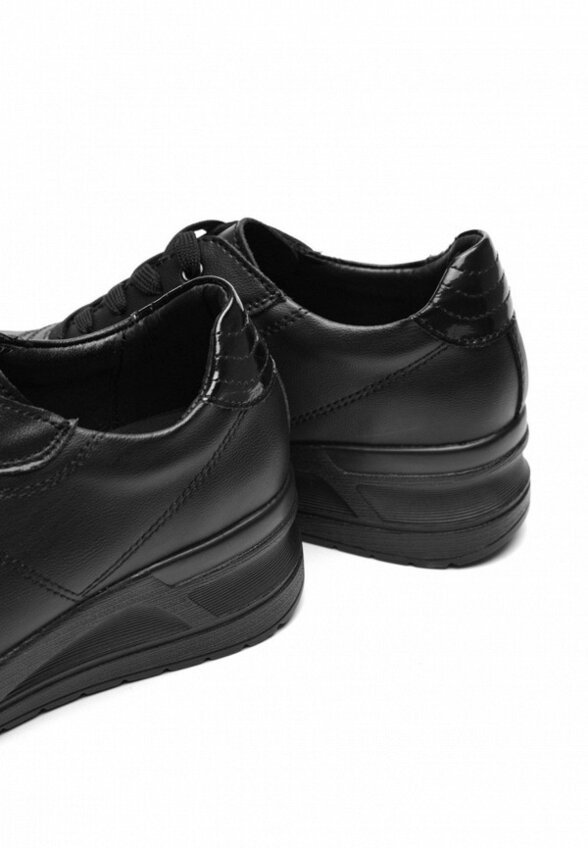 Кроссовки Donna Daniella