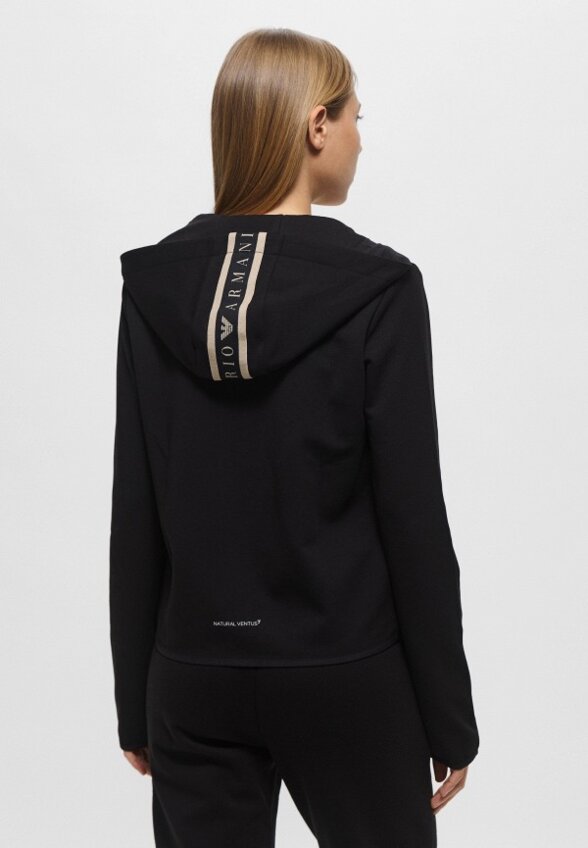 Толстовка EA7