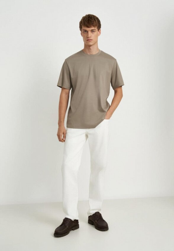 Футболка Finn Flare