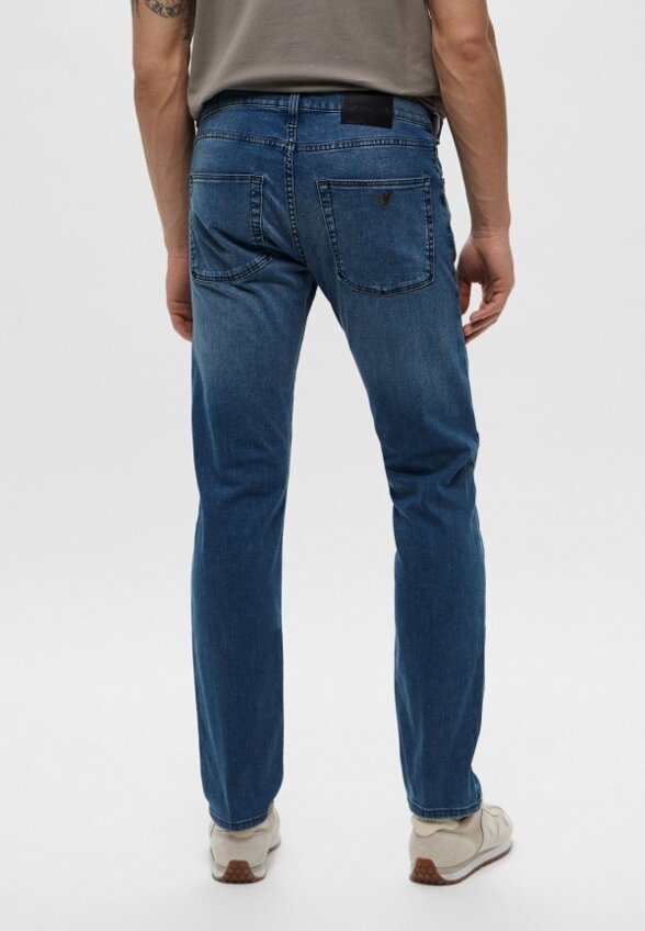 Джинсы Emporio Armani