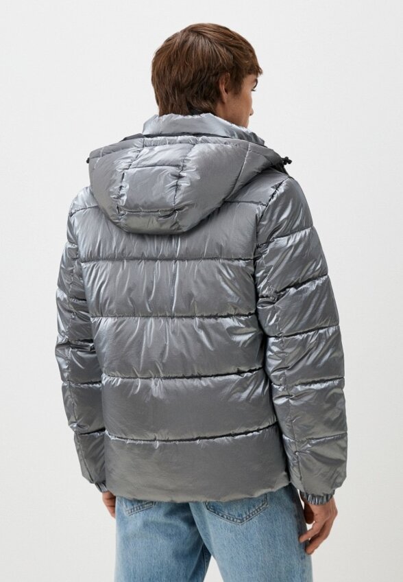 Пуховик Guess