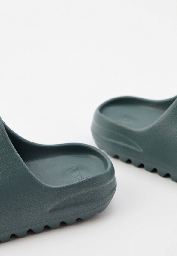 Сланцы adidas YEEZY