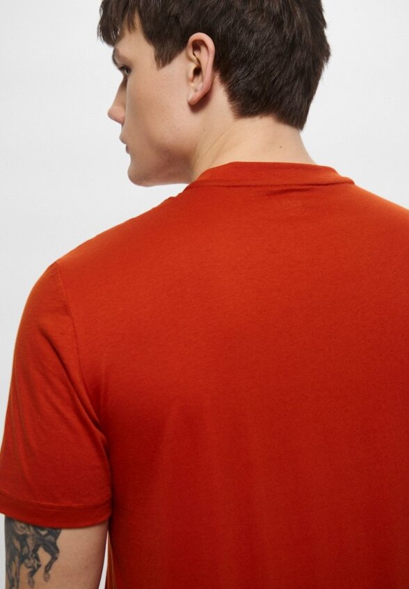 Футболка EA7