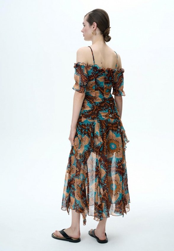 Платье Brusnika