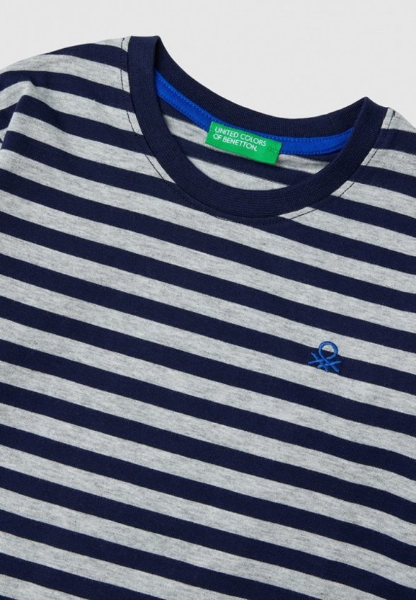 Лонгслив United Colors of Benetton