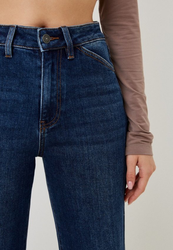 Джинсы Mossmore