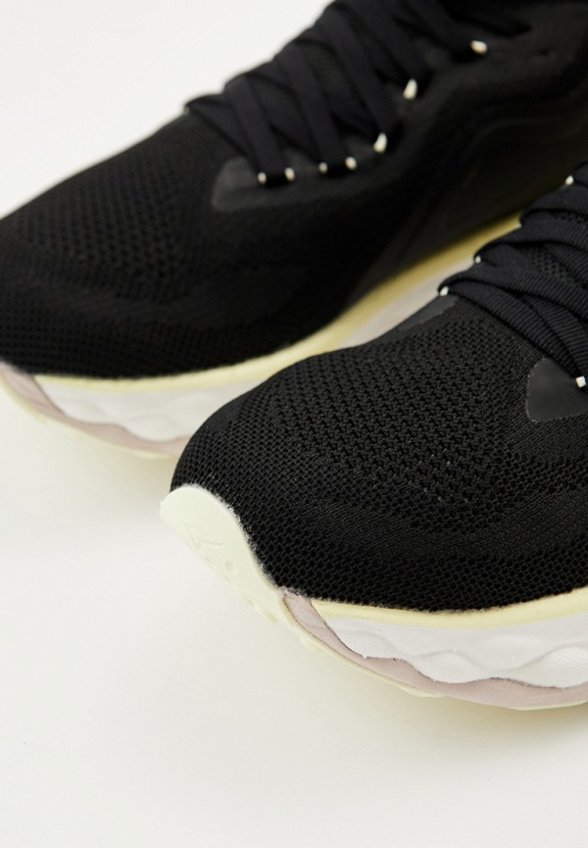 Кроссовки Mizuno