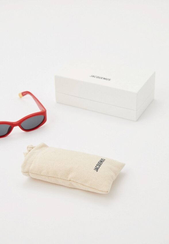 Очки солнцезащитные Jacquemus