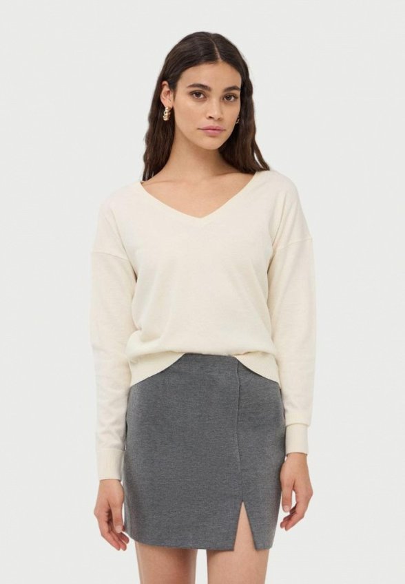 Пуловер Terranova