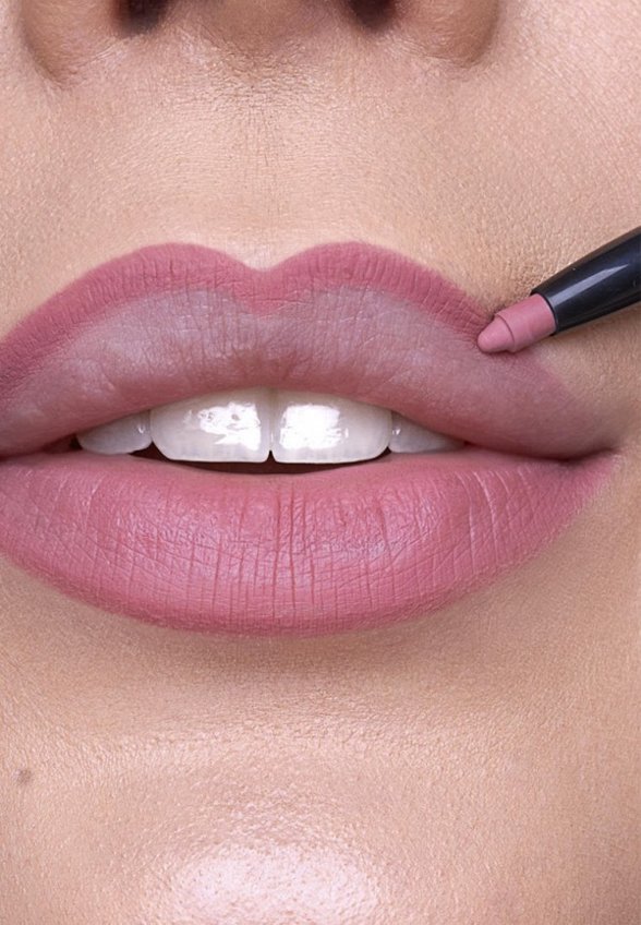 Карандаш для губ Astra