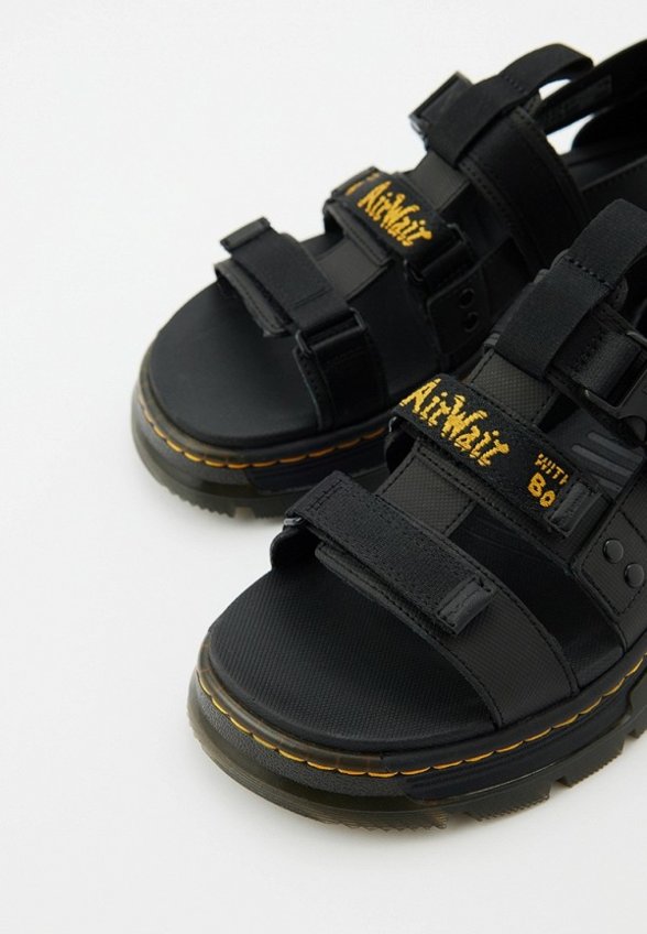 Сандалии Dr. Martens