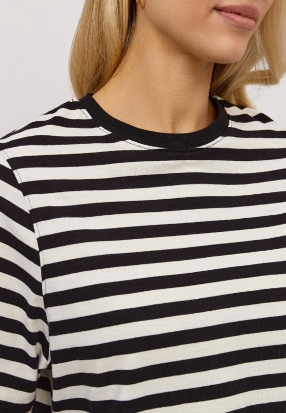 Футболка Modis