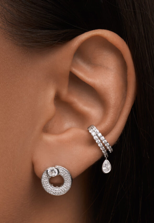 Кафф из серебра с фианитами с каплей MIE