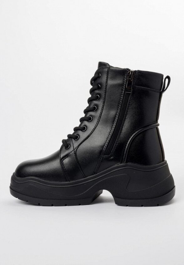 Ботинки Tikkago