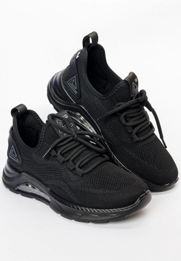 Кроссовки Tikkago