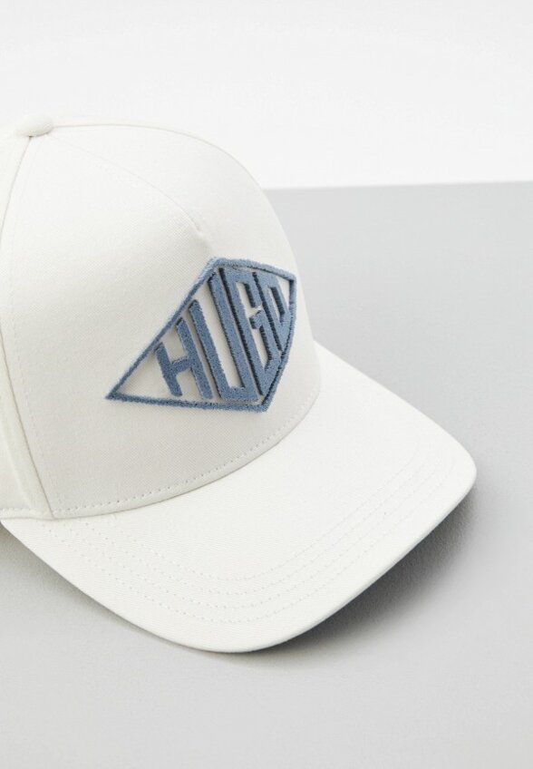 Бейсболка Hugo