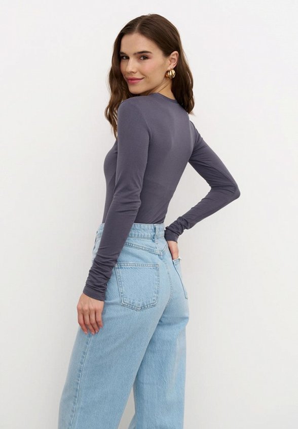 Лонгслив Moontrees