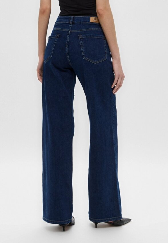 Джинсы Emme Marella