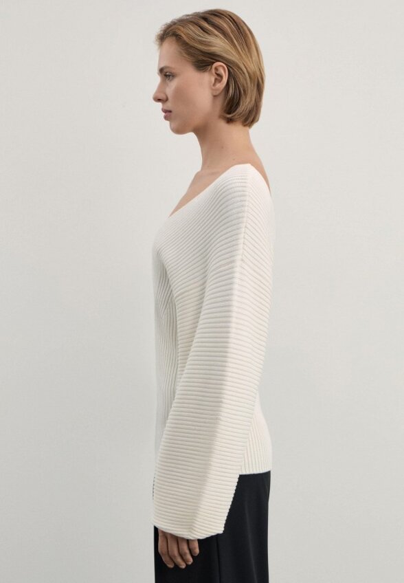 Пуловер Zarina