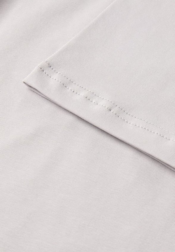 Футболка Minaku