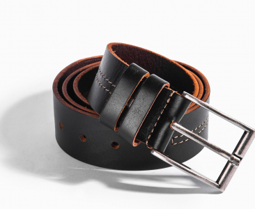 РЕМЕНЬ С МЕТАЛЛИЧЕСКОЙ ПРЯЖКОЙ