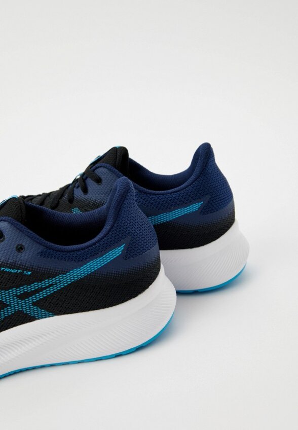 Кроссовки ASICS