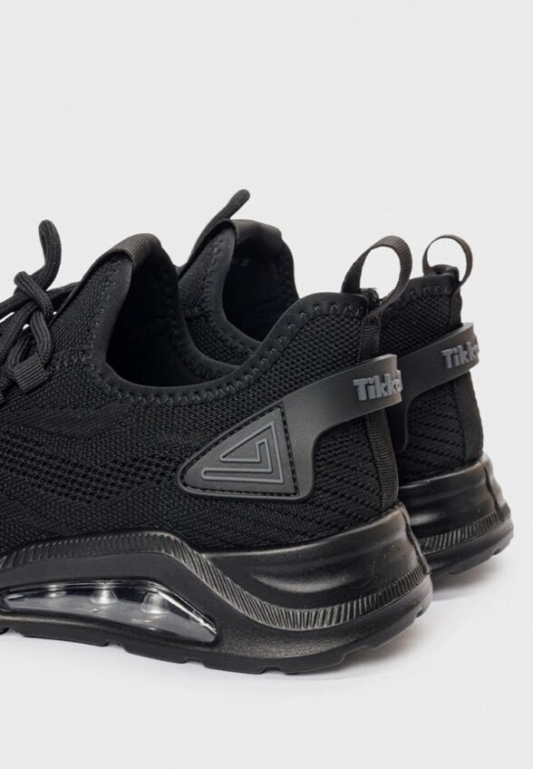 Кроссовки Tikkago