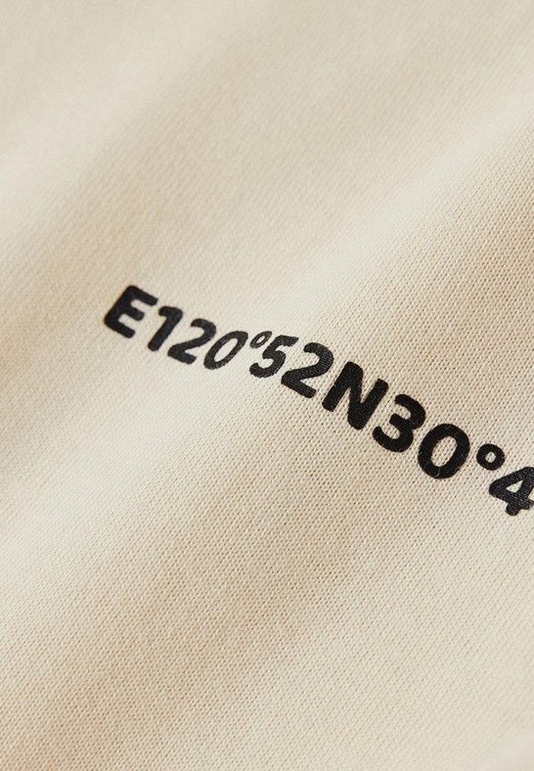 Лонгслив Nininono