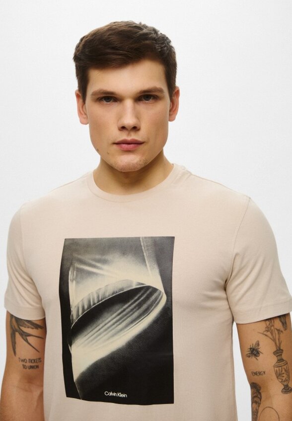 Футболка Calvin Klein