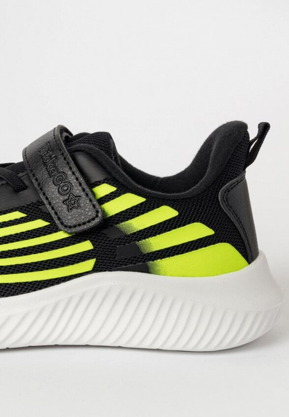 Кроссовки Tikkago