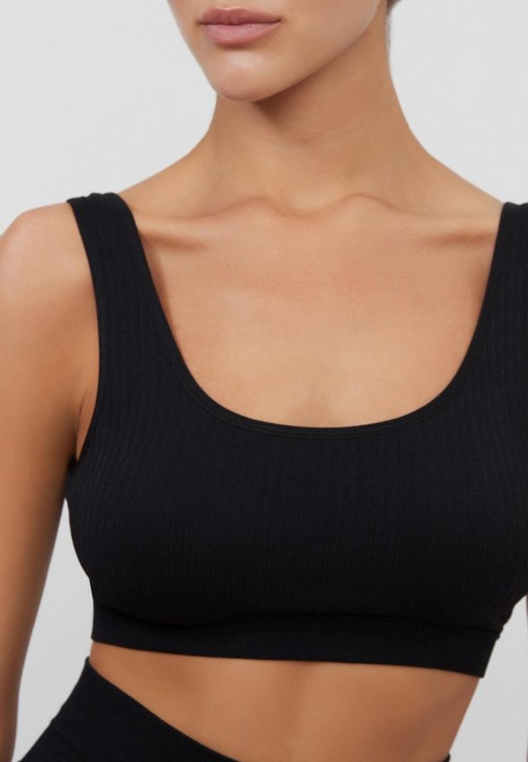 Топ спортивный Modis