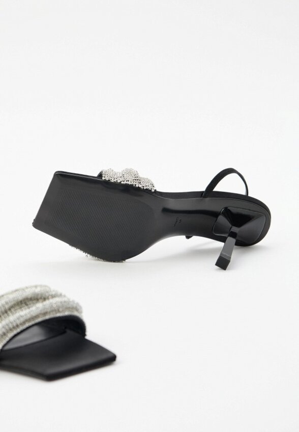 Босоножки Mango