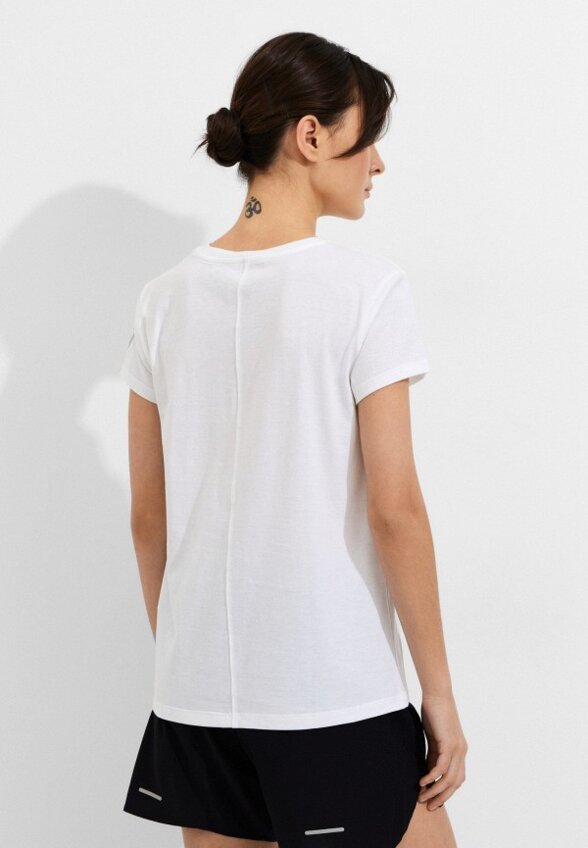 Футболка ASICS