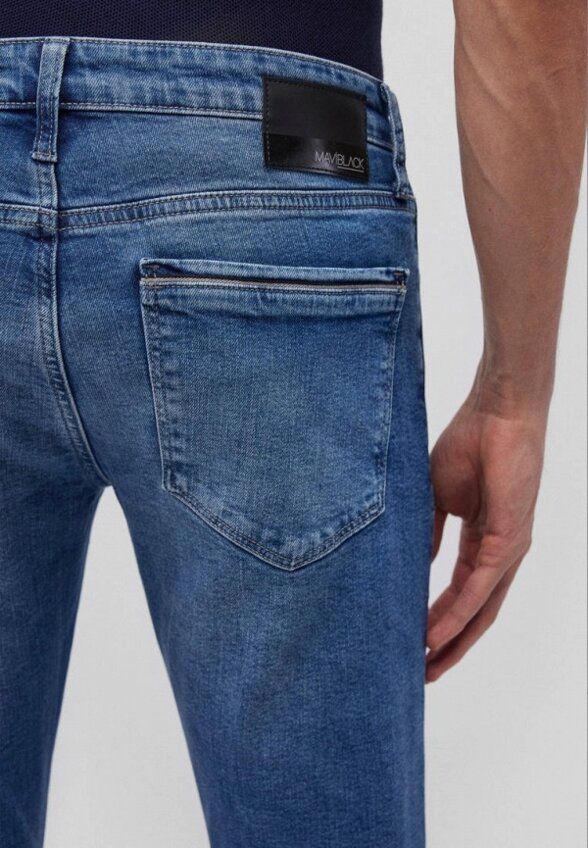 Джинсы Mavi