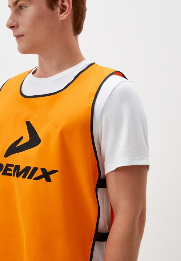 Манишка футбольная Demix