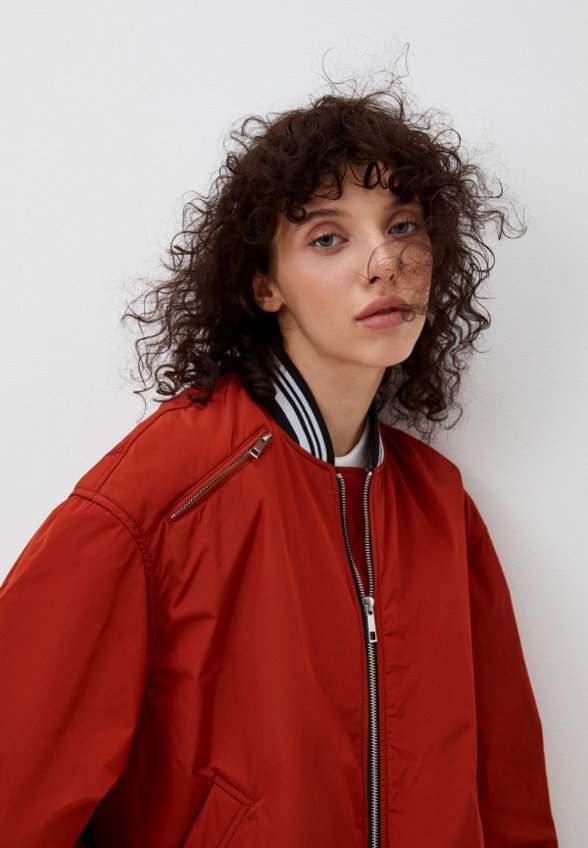 Бомбер B.L.E.S.