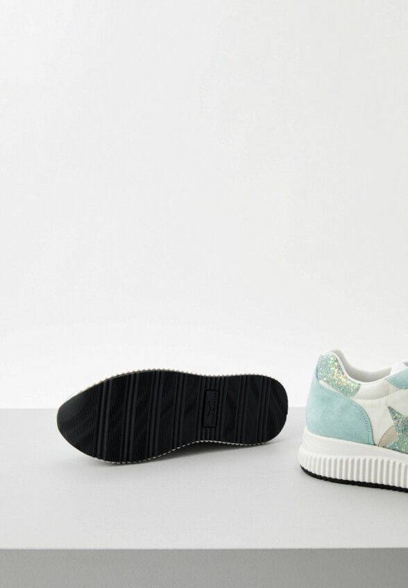 Кроссовки Voile Blanche