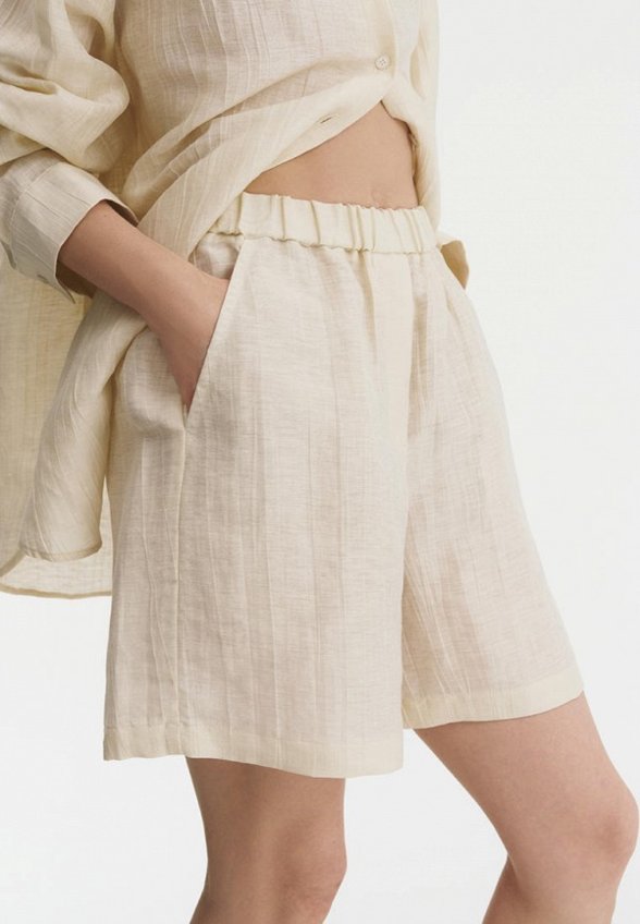 Шорты Daisyknit