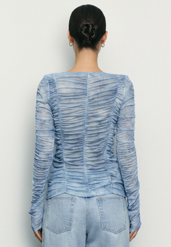 Лонгслив Zarina