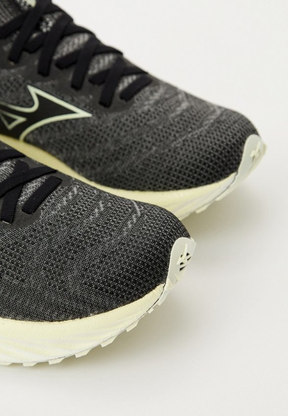 Кроссовки Mizuno