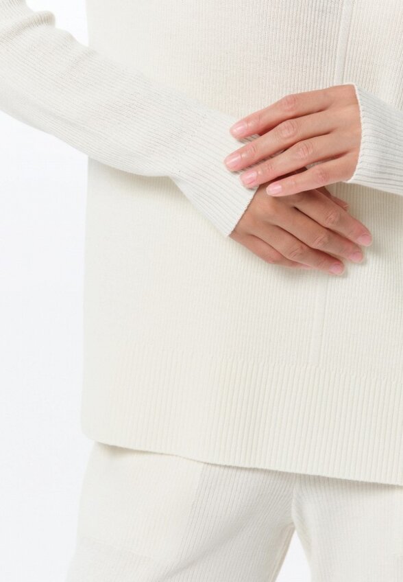 Свитер Ареола