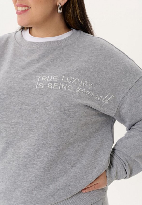 Свитшот Manelia