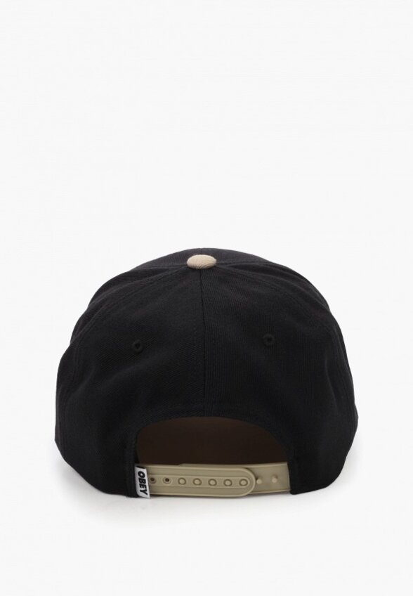 Бейсболка Obey