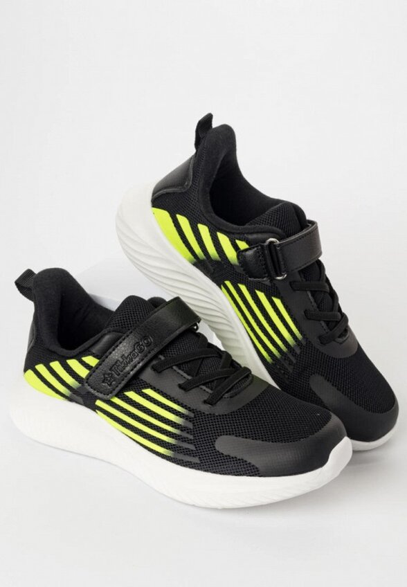 Кроссовки Tikkago