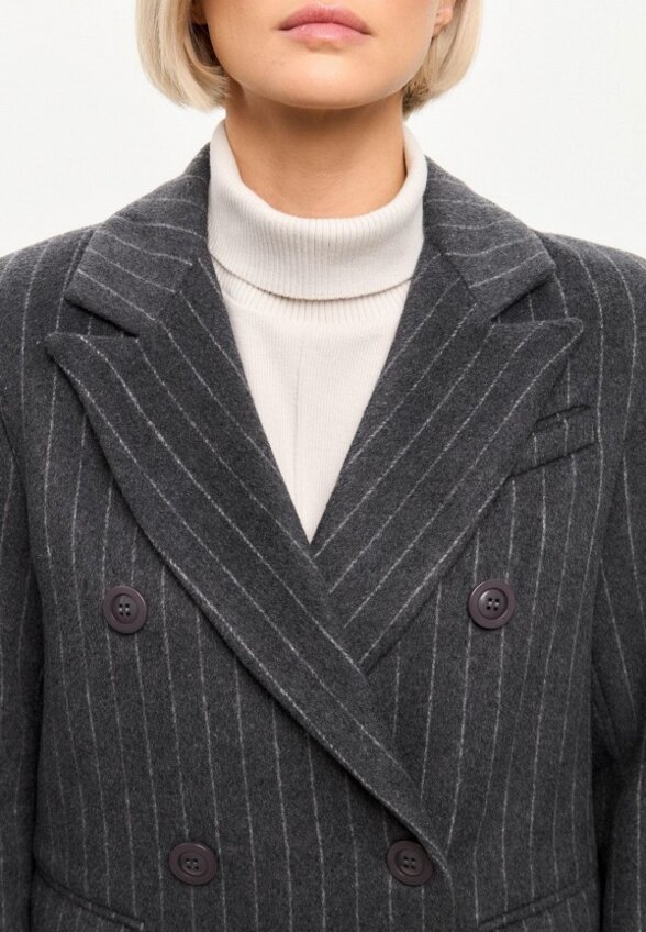 Пальто двубортное Noele Boutique