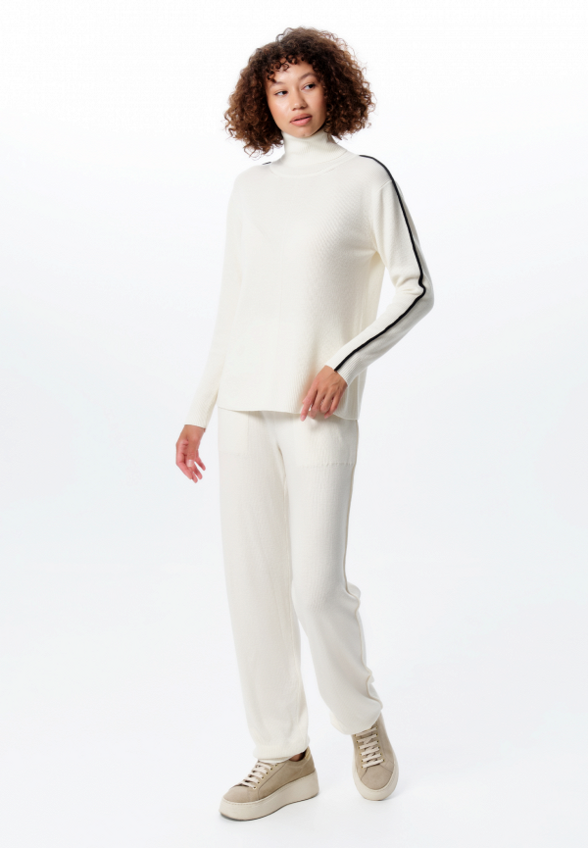 Свитер Ареола