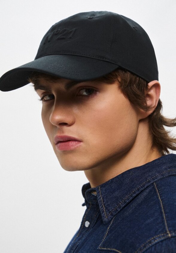 Бейсболка N21